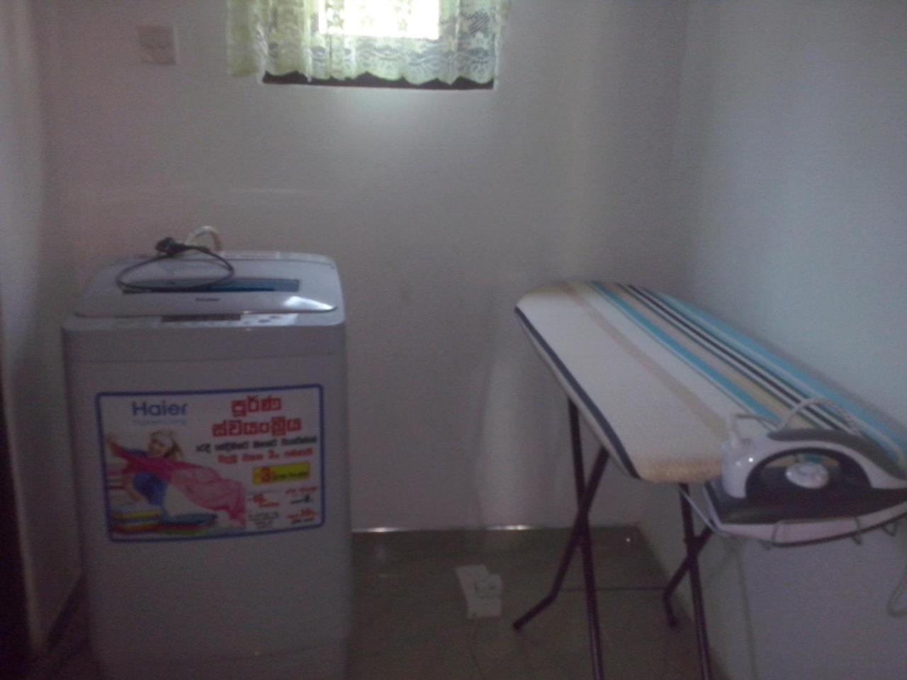 Appartement Sana Guest à Weligama Extérieur photo