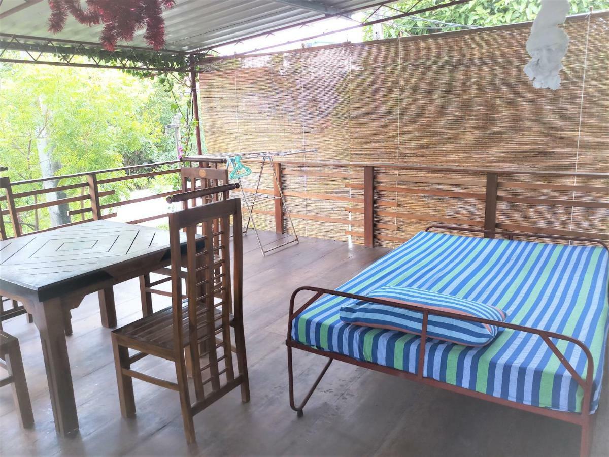 Appartement Sana Guest à Weligama Extérieur photo
